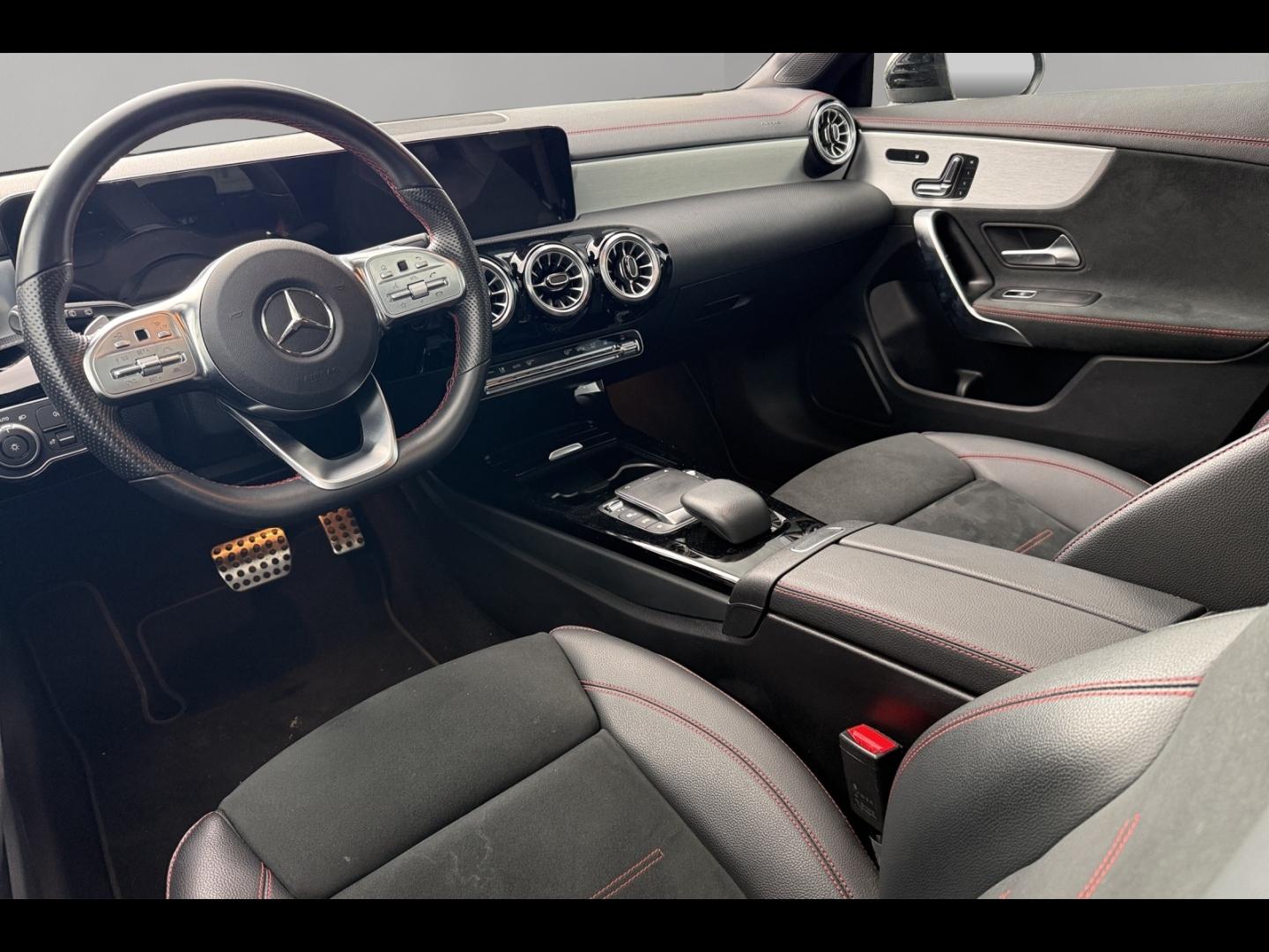 Image MERCEDES-BENZ CLA Shooting Brake 250 e 160+102ch AMG Line 8G-DCT