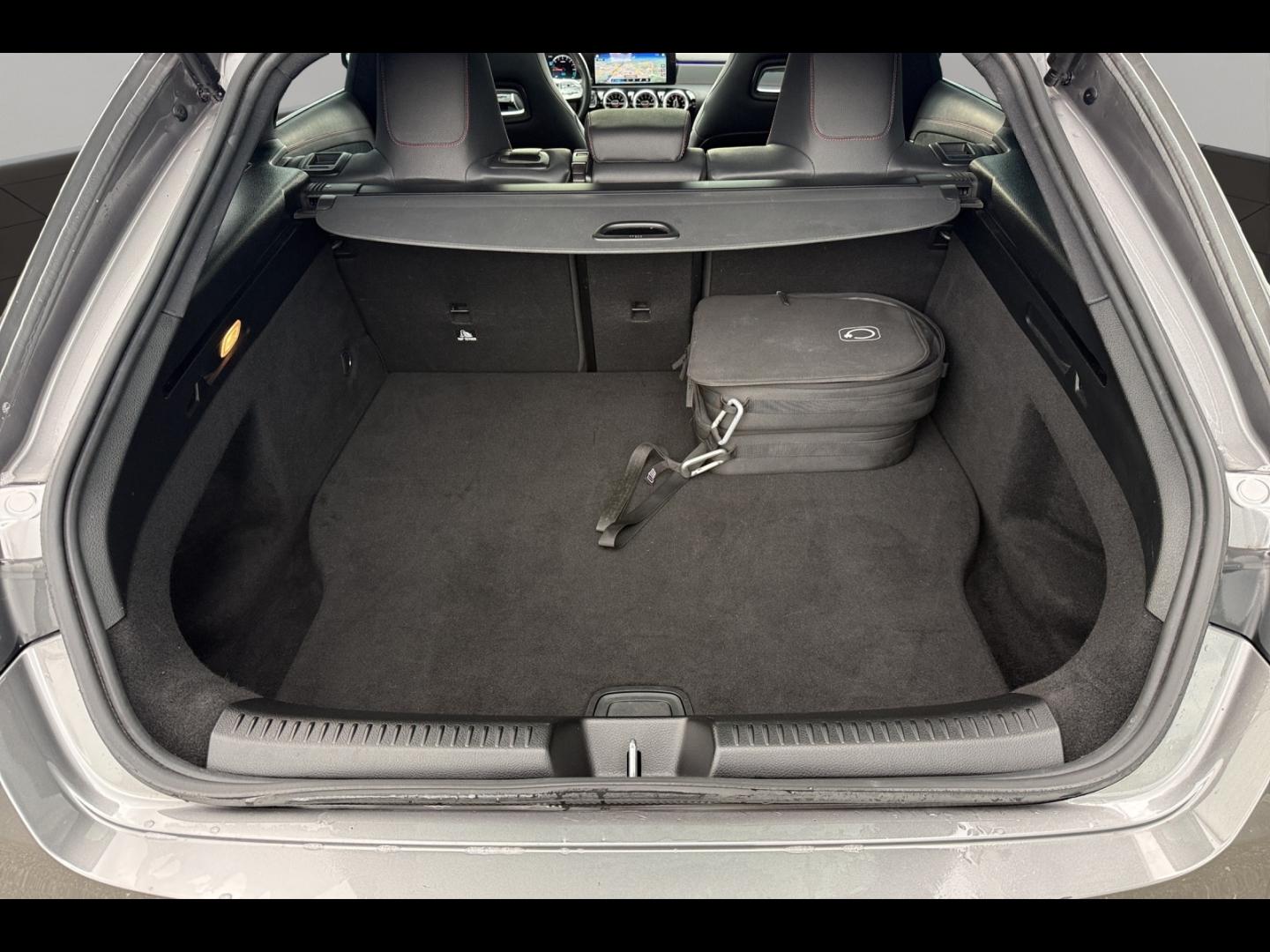 Image MERCEDES-BENZ CLA Shooting Brake 250 e 160+102ch AMG Line 8G-DCT