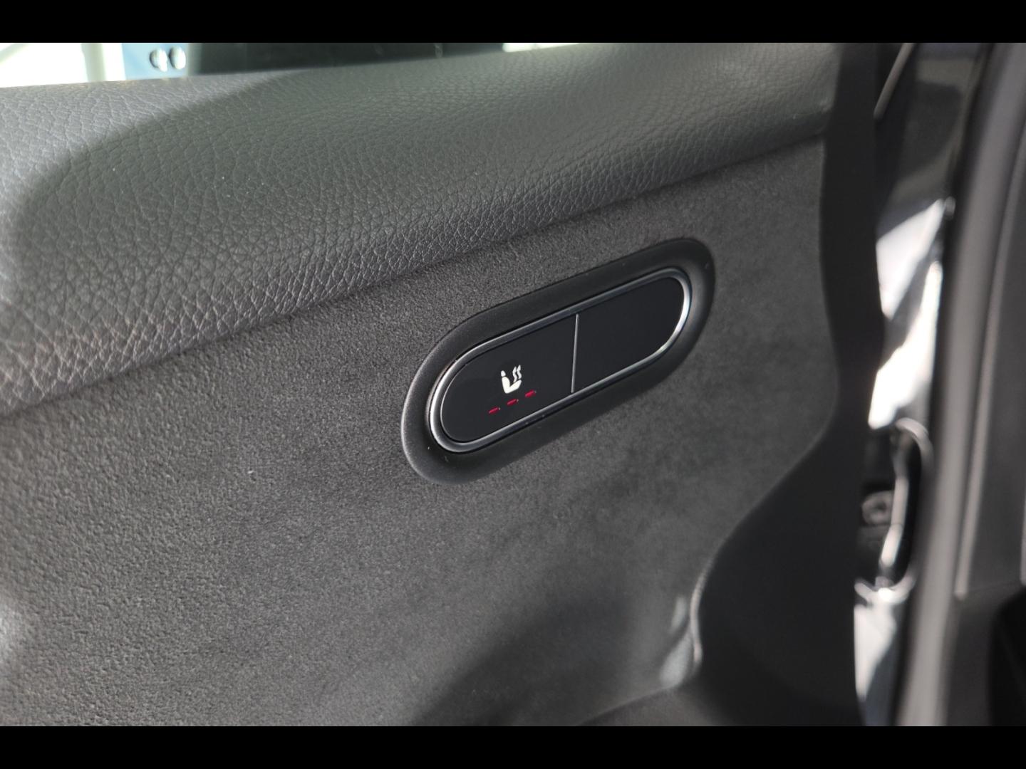 Image MERCEDES-BENZ Classe A 180 136ch AMG Line 7G-DCT