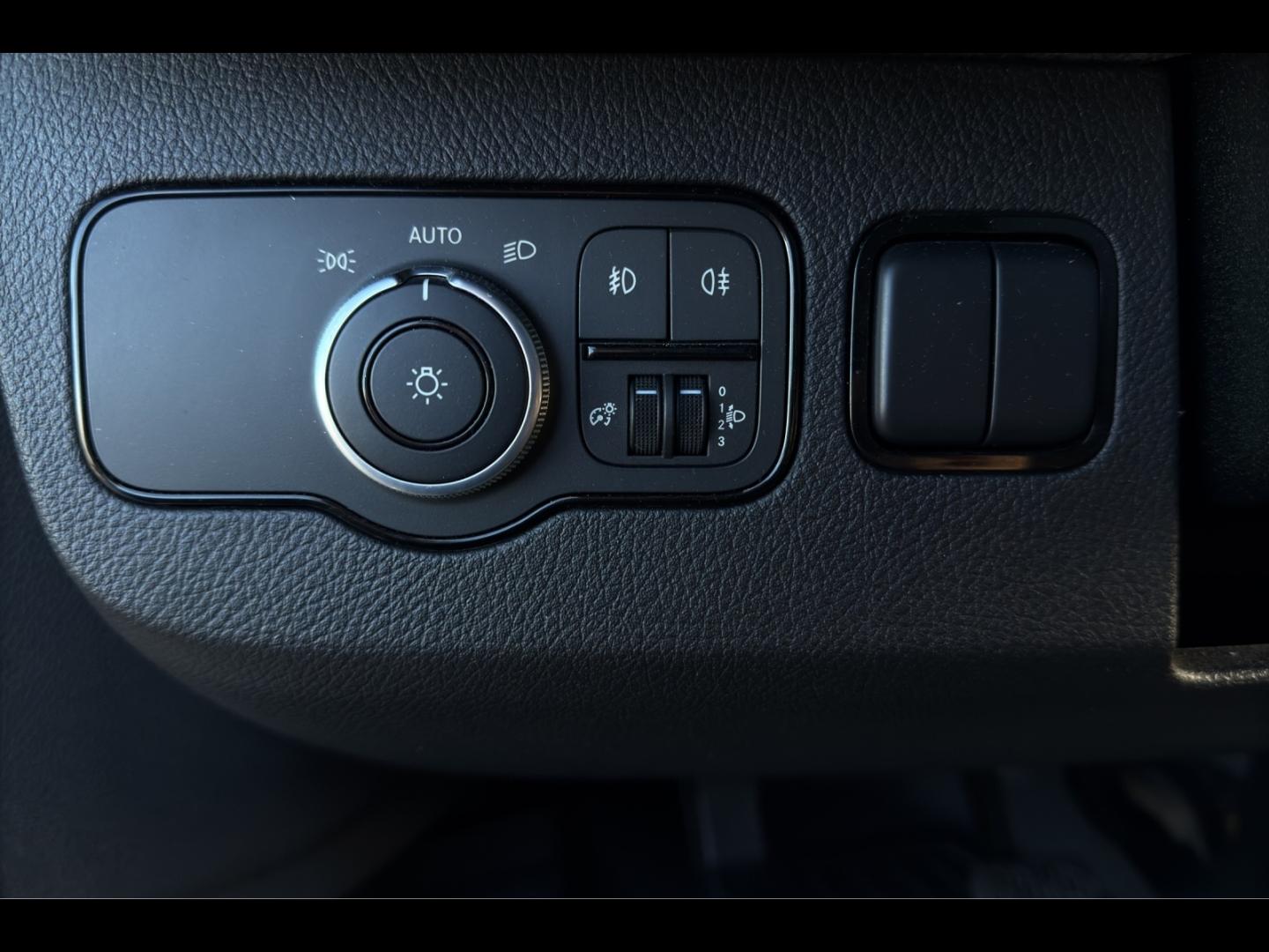 Image MERCEDES-BENZ Sprinter CCb 316 CDI 37 3T5 Propulsion Caisse Frigo
