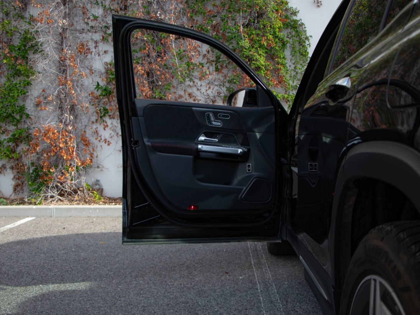 Image MERCEDES-BENZ GLB 200 d 150ch AMG Line 8G-DCT