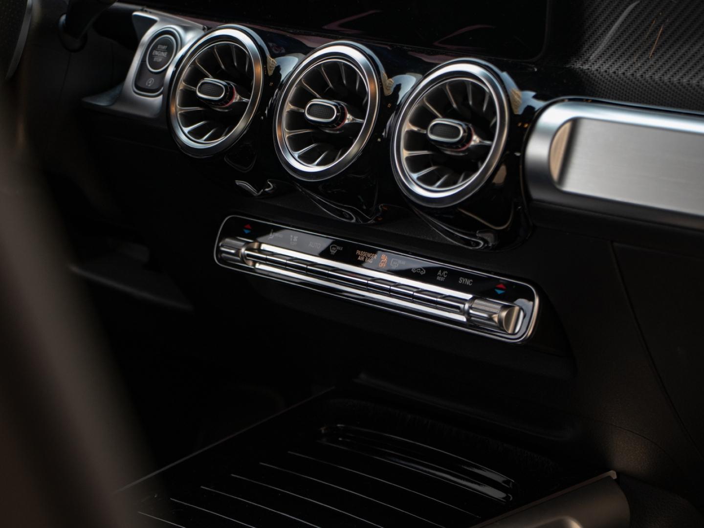 Image MERCEDES-BENZ GLB 200 d 150ch AMG Line 8G-DCT