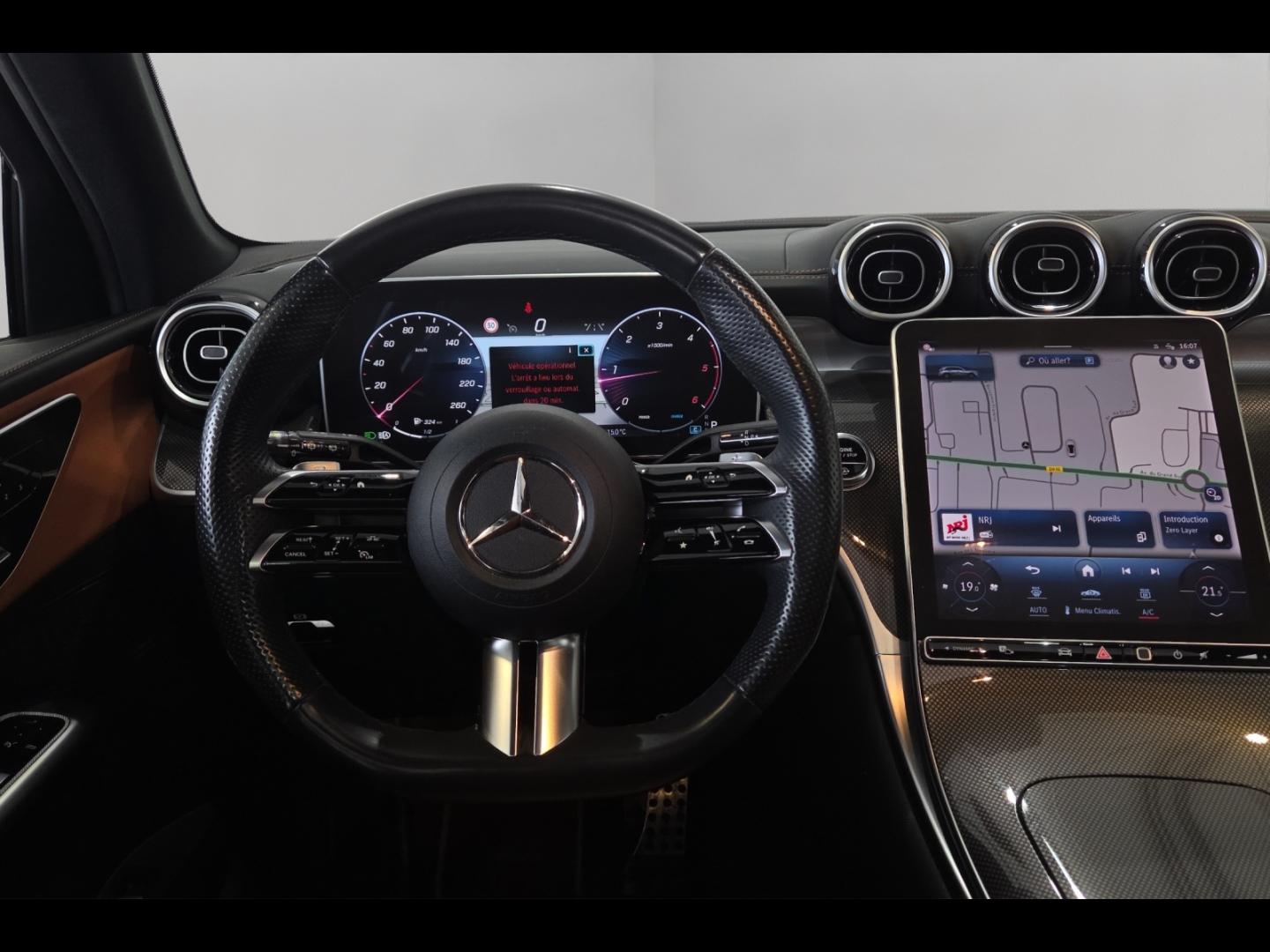 Image MERCEDES-BENZ GLC 220 d 197ch AMG Line 4Matic 9G-Tronic