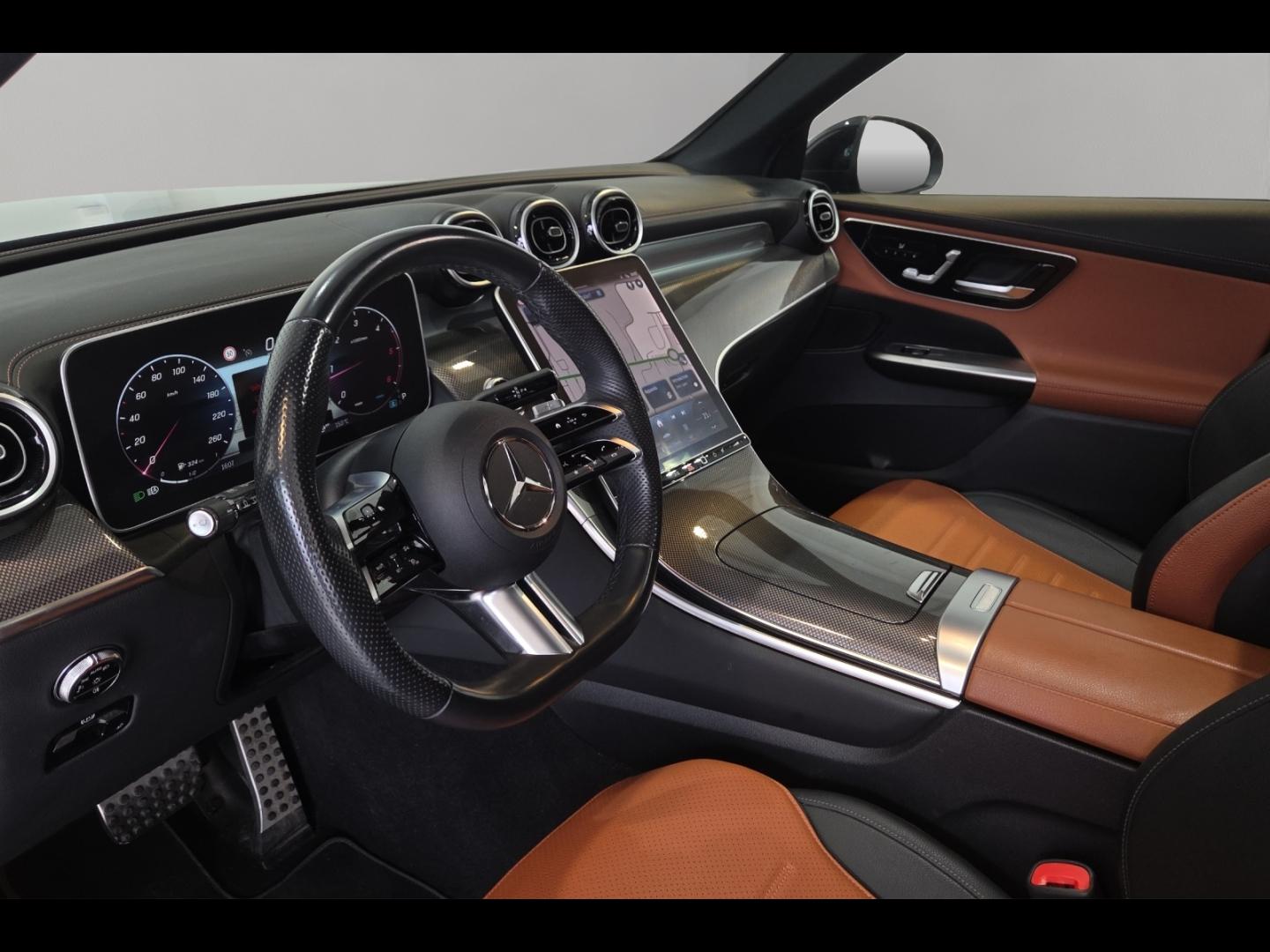 Image MERCEDES-BENZ GLC 220 d 197ch AMG Line 4Matic 9G-Tronic