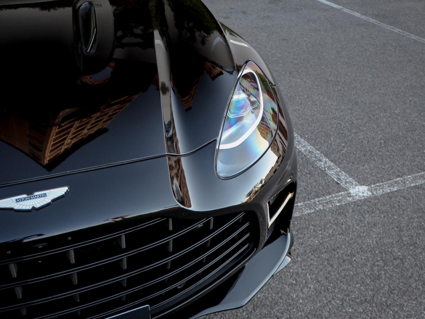 Image ASTON MARTIN DBX 4.0 V8 biturbo 707ch BVA9