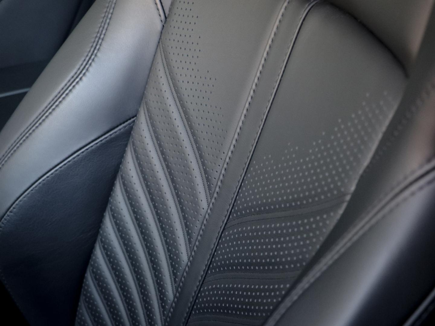 Image ASTON MARTIN DBX 4.0 V8 biturbo 707ch BVA9