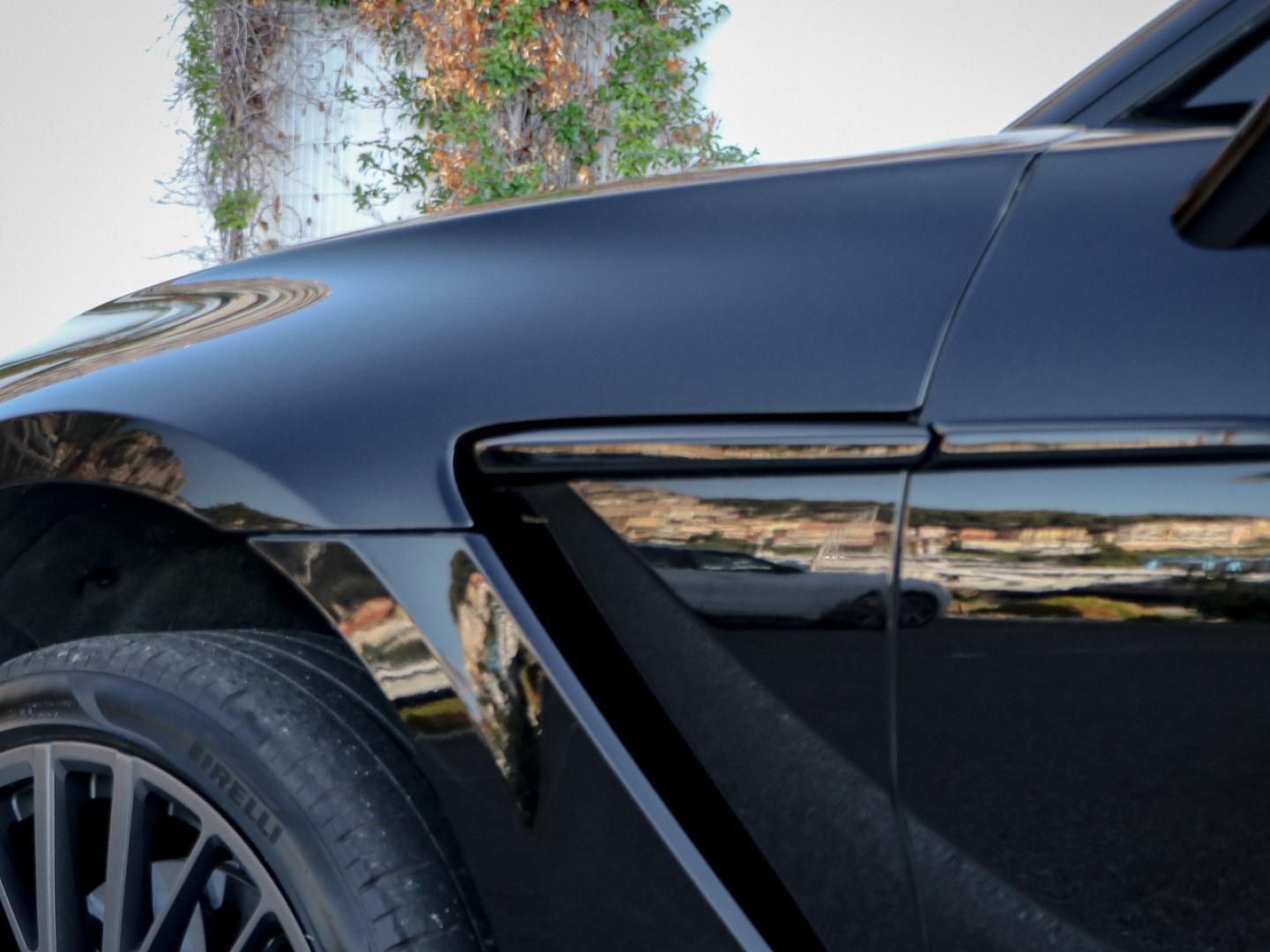 Image ASTON MARTIN DBX 4.0 V8 biturbo 707ch BVA9
