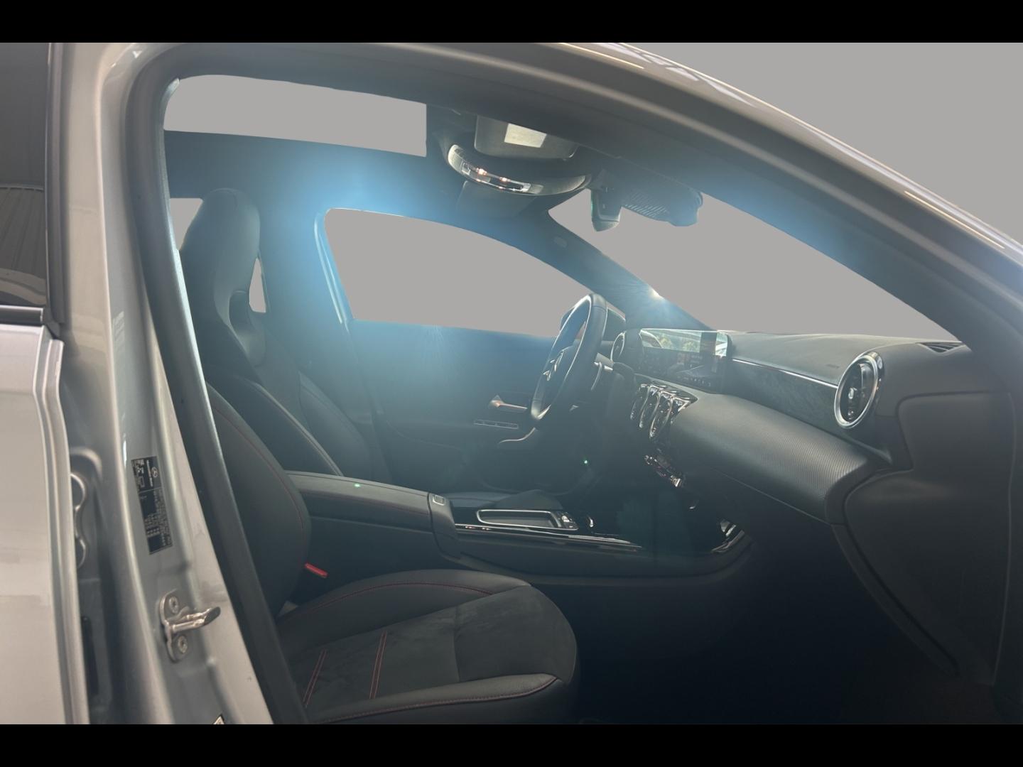 Image MERCEDES-BENZ Classe A 180 136ch Edition 140 7G-DCT