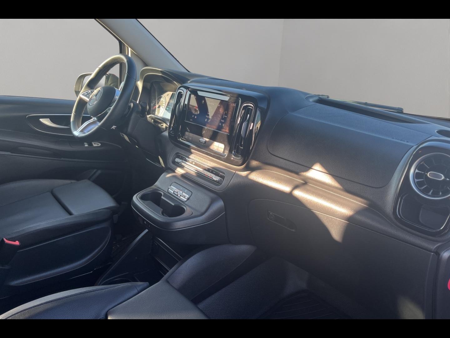 Image MERCEDES-BENZ Vito Fg 119 CDI Mixto Long Select 4x4 9G-Tronic
