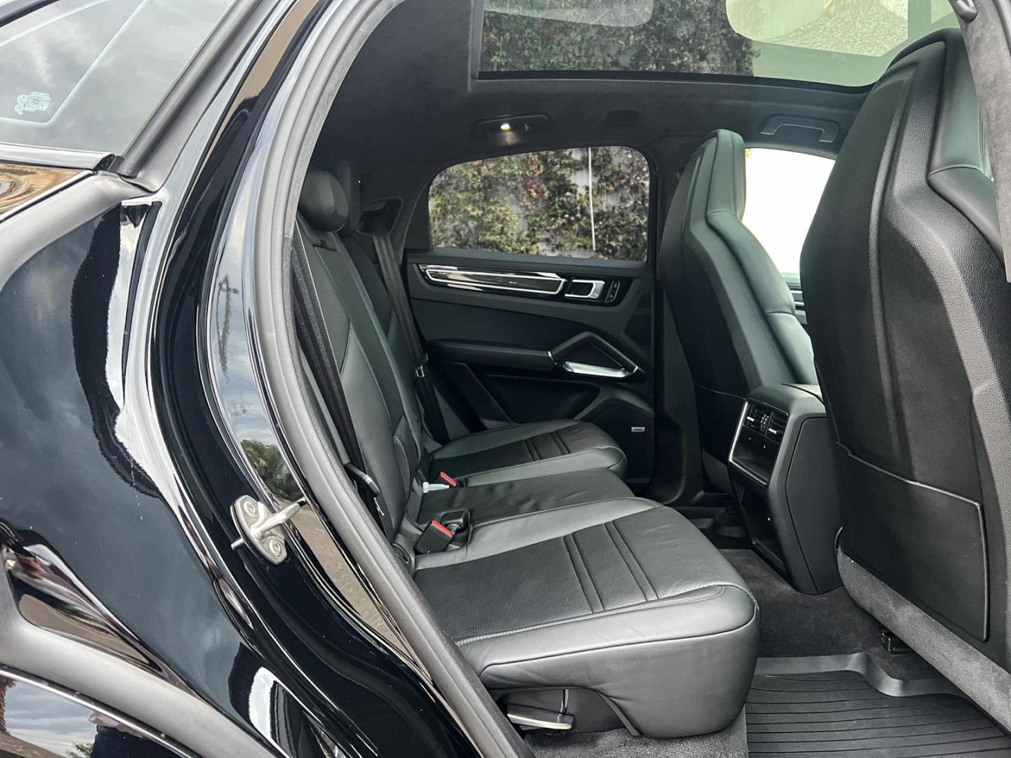 Image PORSCHE Cayenne Coupé 4.0 V8 550ch Turbo