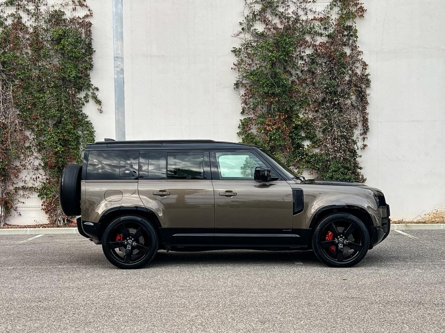 Image LAND-ROVER Defender 110 2.0 P400e X-Dynamic X