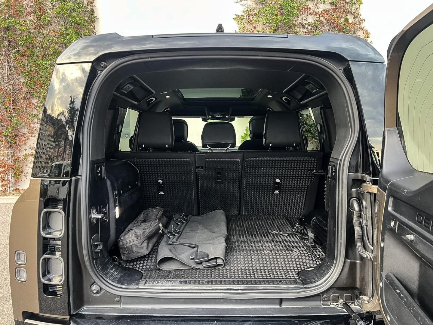 Image LAND-ROVER Defender 110 2.0 P400e X-Dynamic X