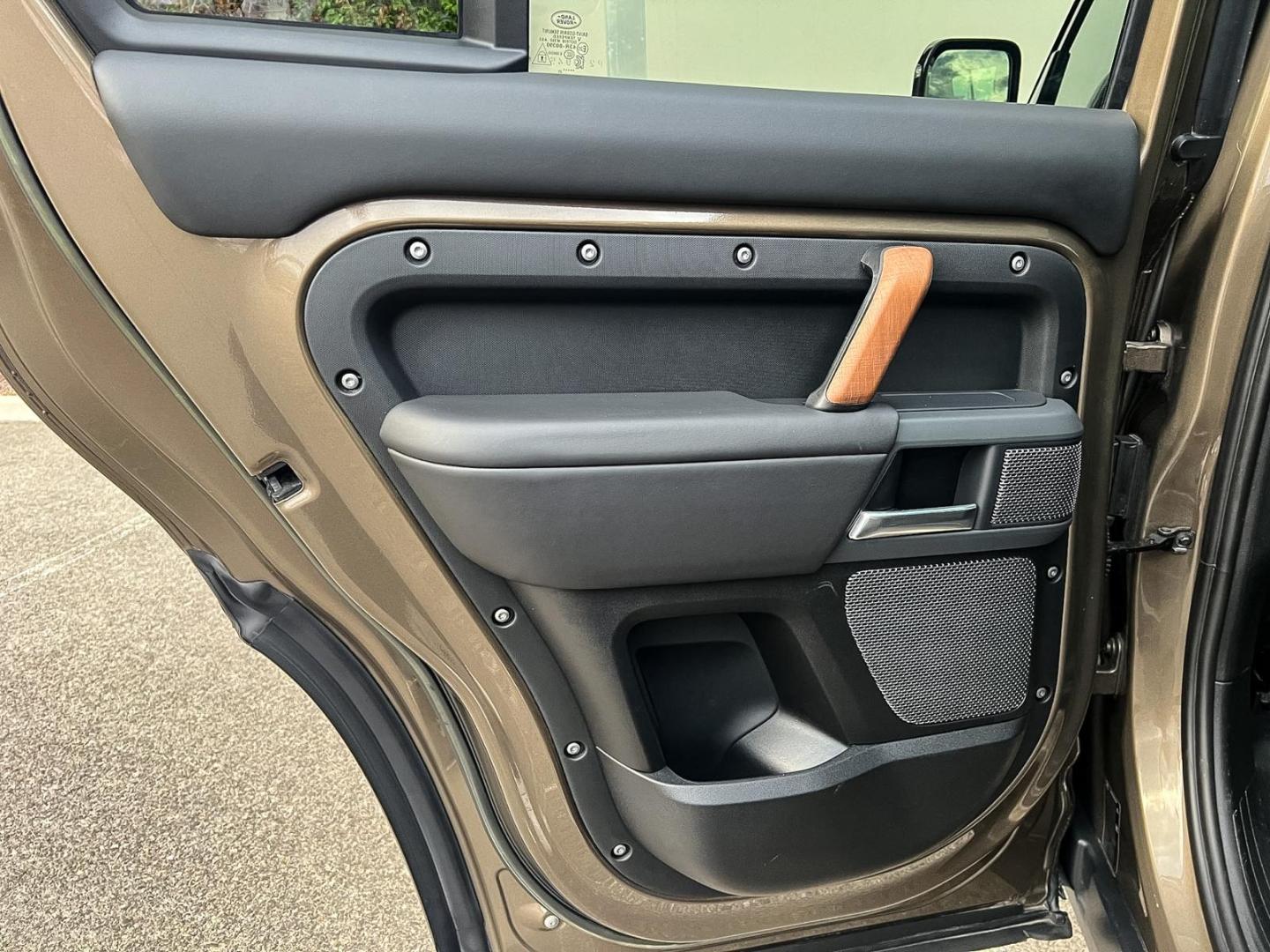 Image LAND-ROVER Defender 110 2.0 P400e X-Dynamic X
