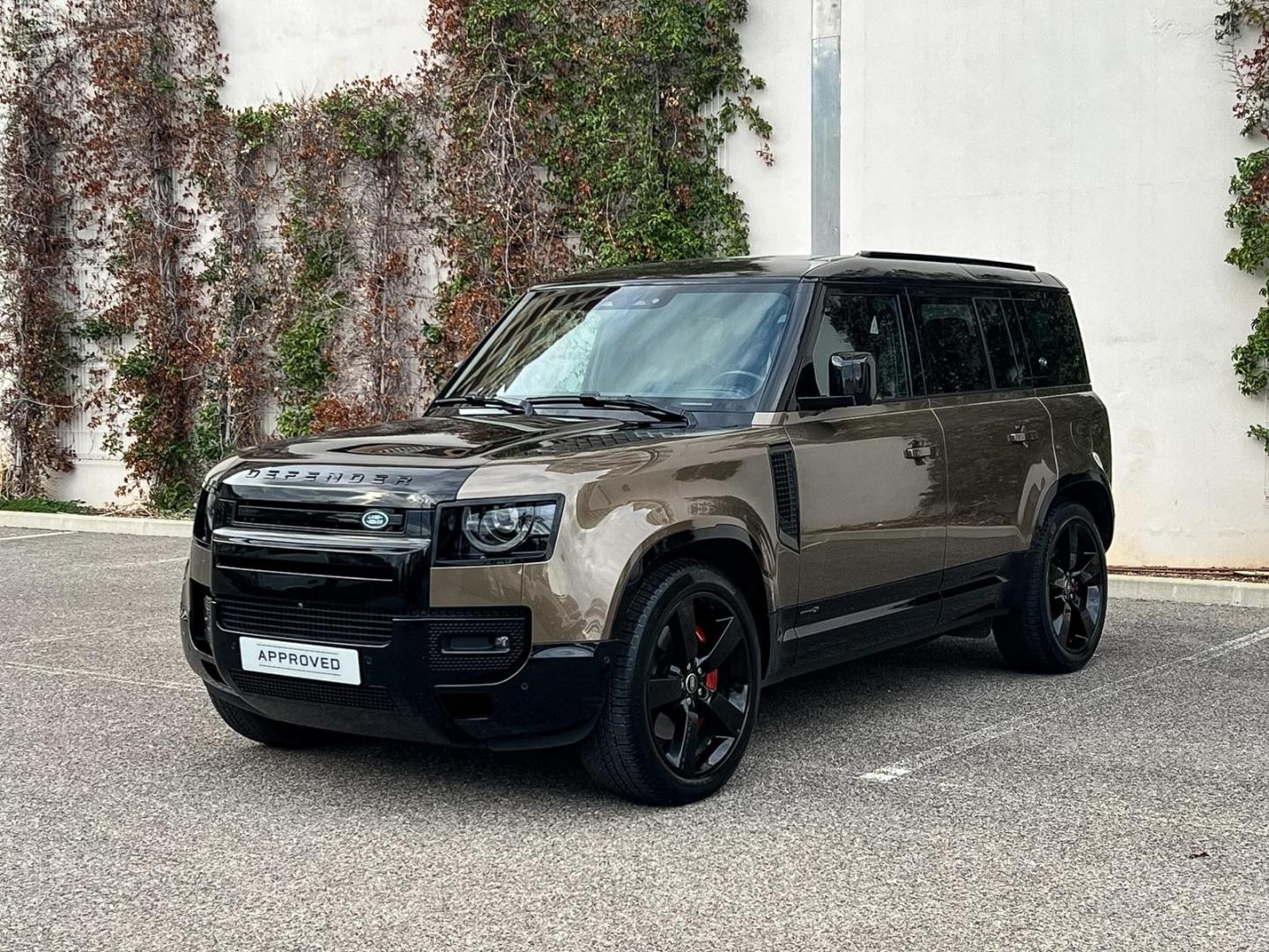 Photo LAND-ROVER Defender 110 2.0 P400e X-Dynamic X