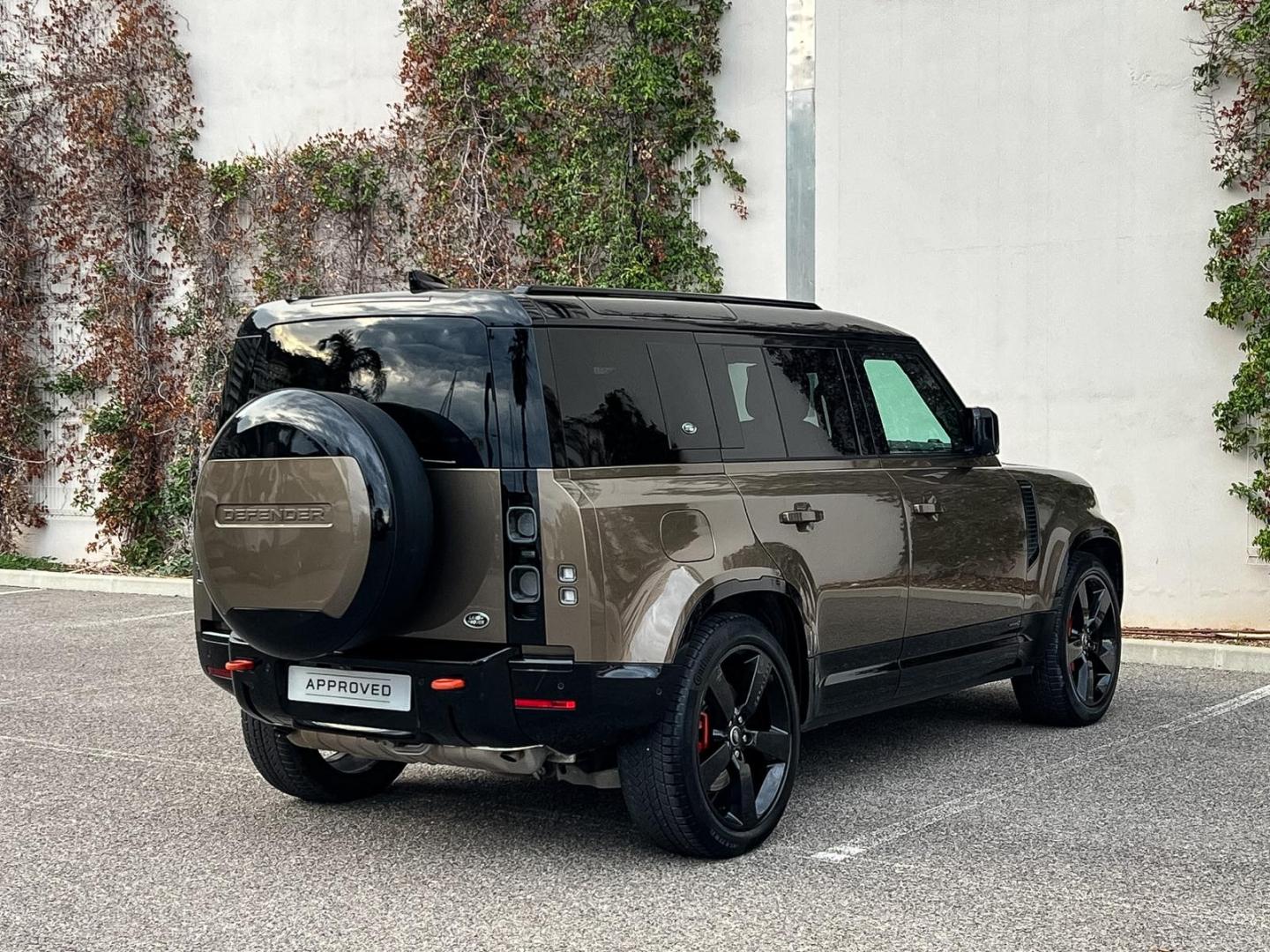 Image LAND-ROVER Defender 110 2.0 P400e X-Dynamic X