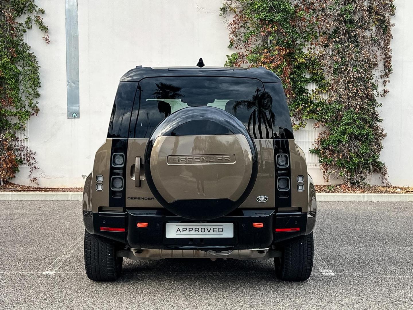 Image LAND-ROVER Defender 110 2.0 P400e X-Dynamic X