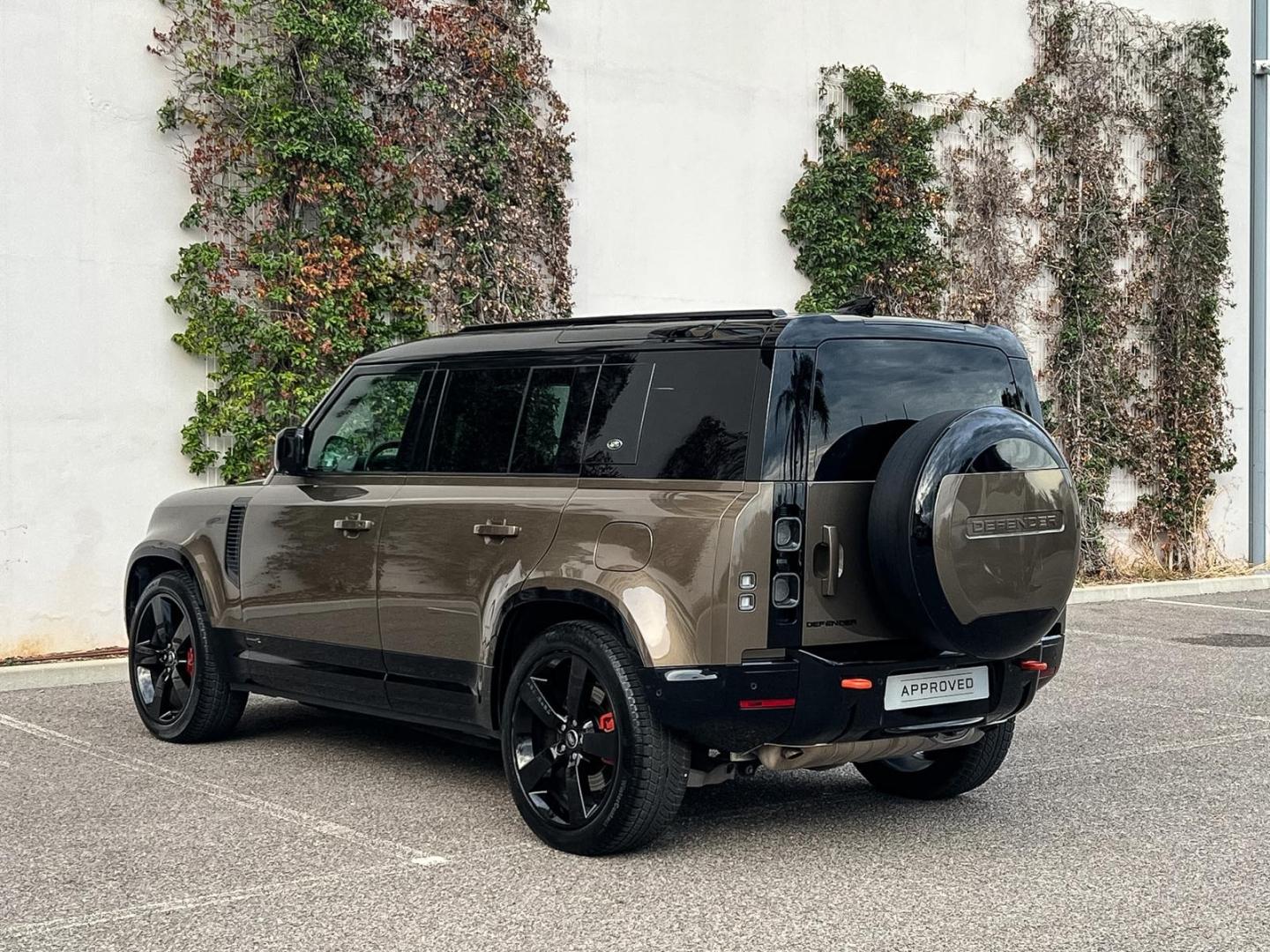 Image LAND-ROVER Defender 110 2.0 P400e X-Dynamic X
