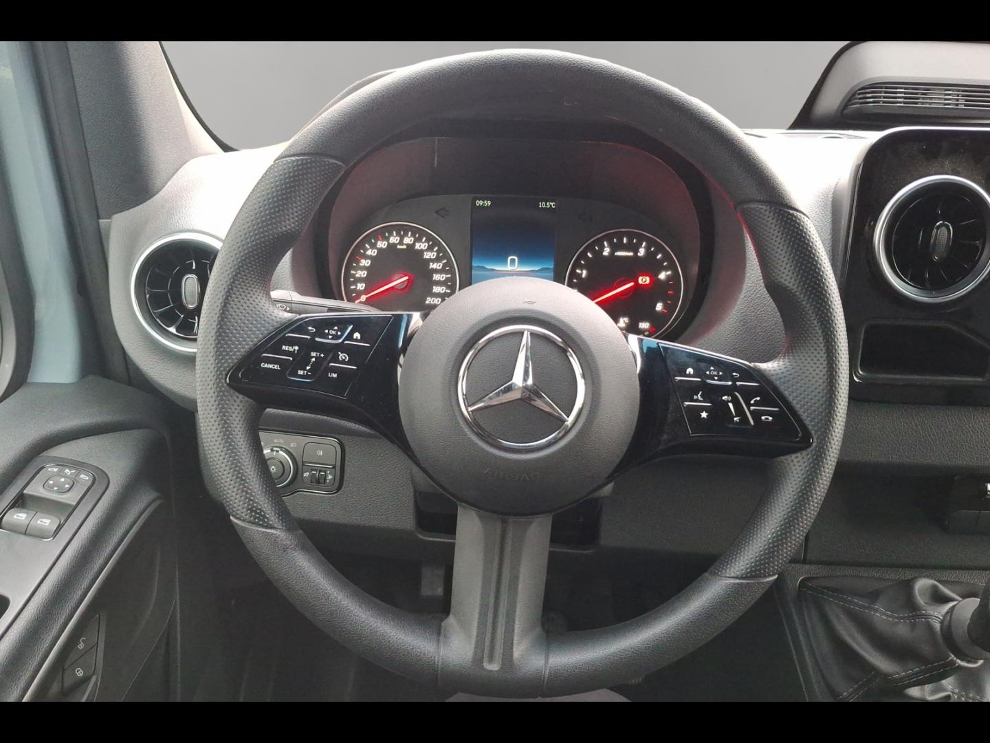 Image MERCEDES-BENZ Sprinter Fg 317 CDI 37 3T5 Pro