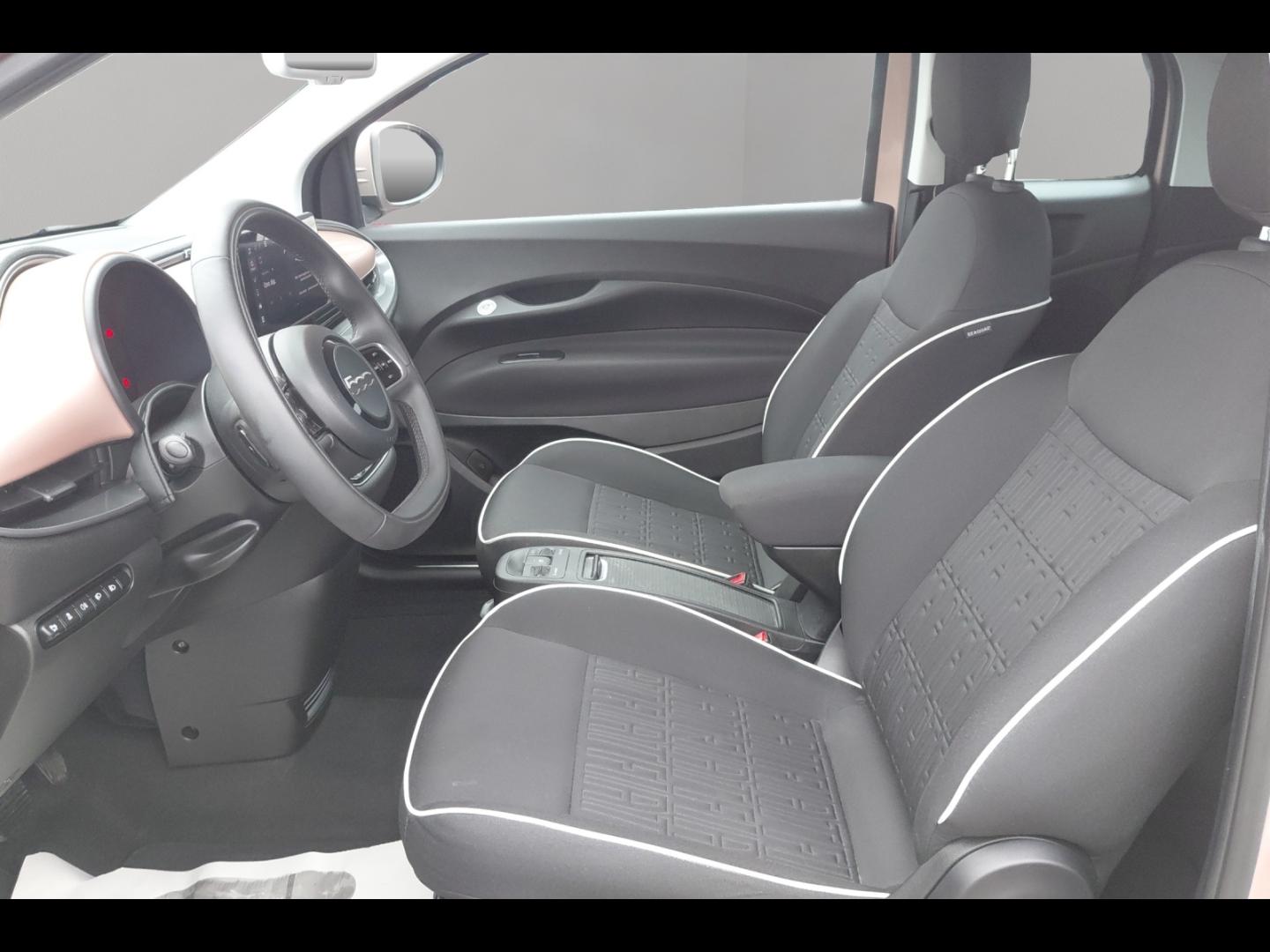 Image FIAT 500 3+1 e 118ch Pack Confort & Style & Tech MY23