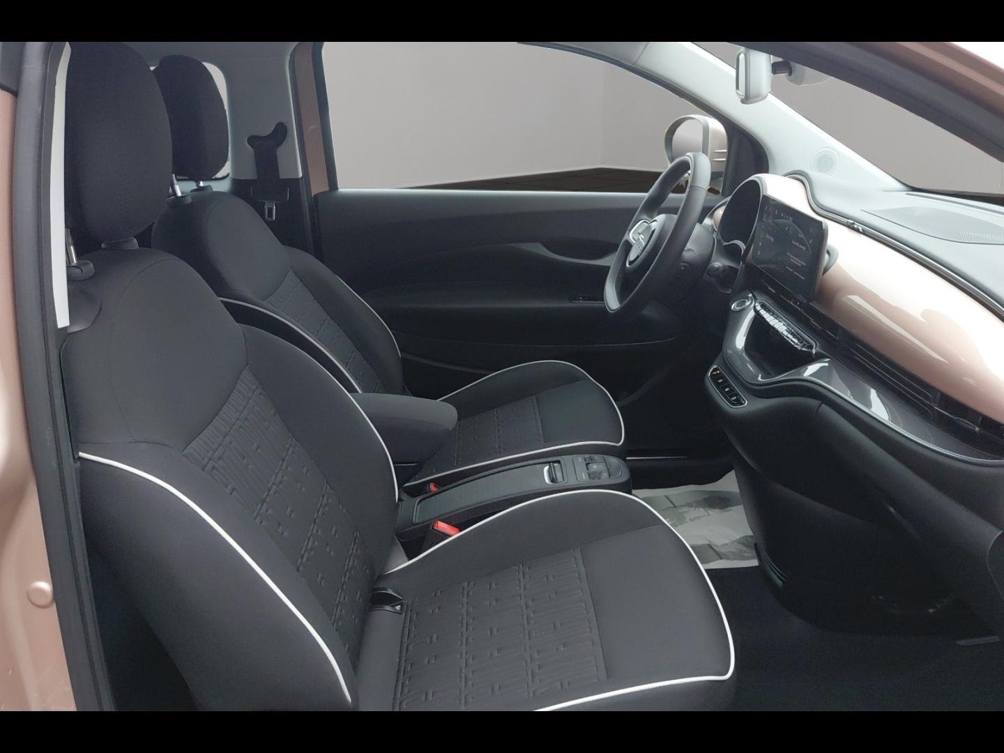 Image FIAT 500 3+1 e 118ch Pack Confort & Style & Tech MY23