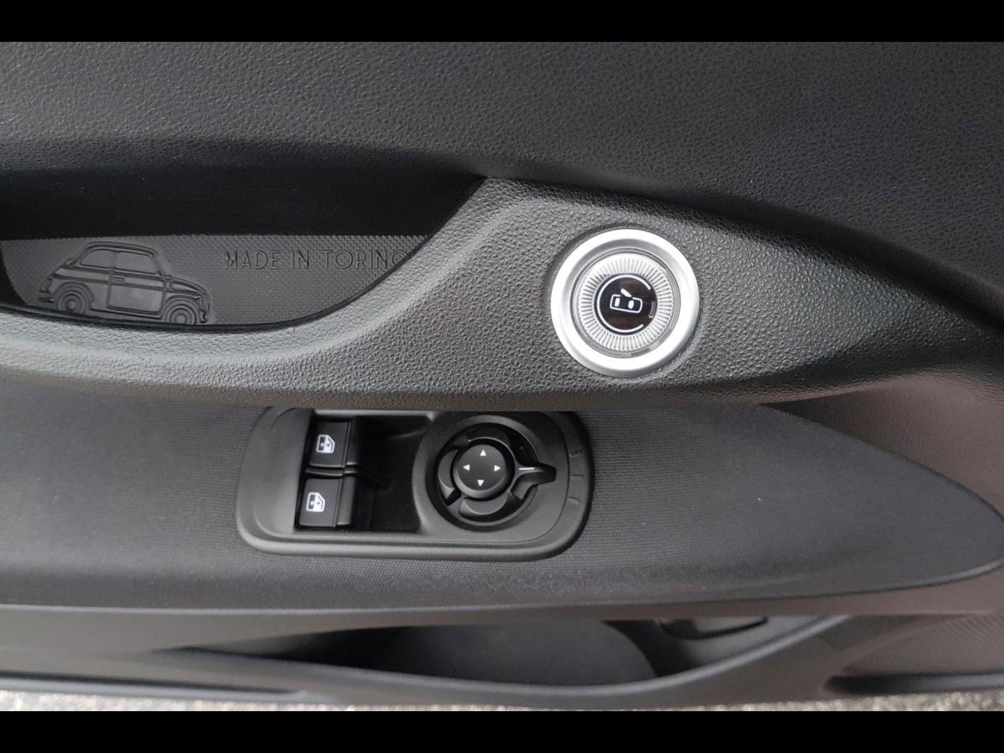 Image FIAT 500 3+1 e 118ch Pack Confort & Style & Tech MY23
