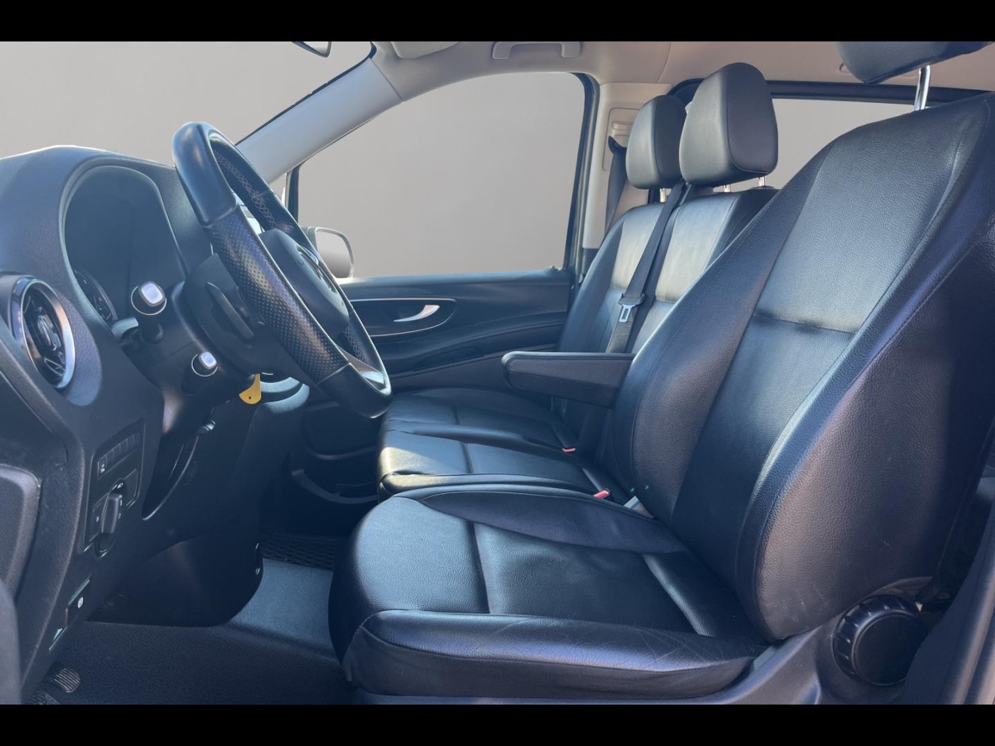 Image MERCEDES-BENZ Vito Fg 114 CDI Mixto Long Select Propulsion 9G-Tronic 6 places