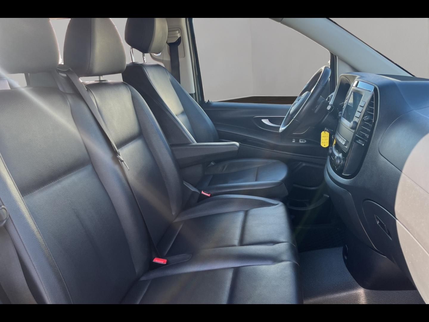Image MERCEDES-BENZ Vito Fg 114 CDI Mixto Long Select Propulsion 9G-Tronic 6 places