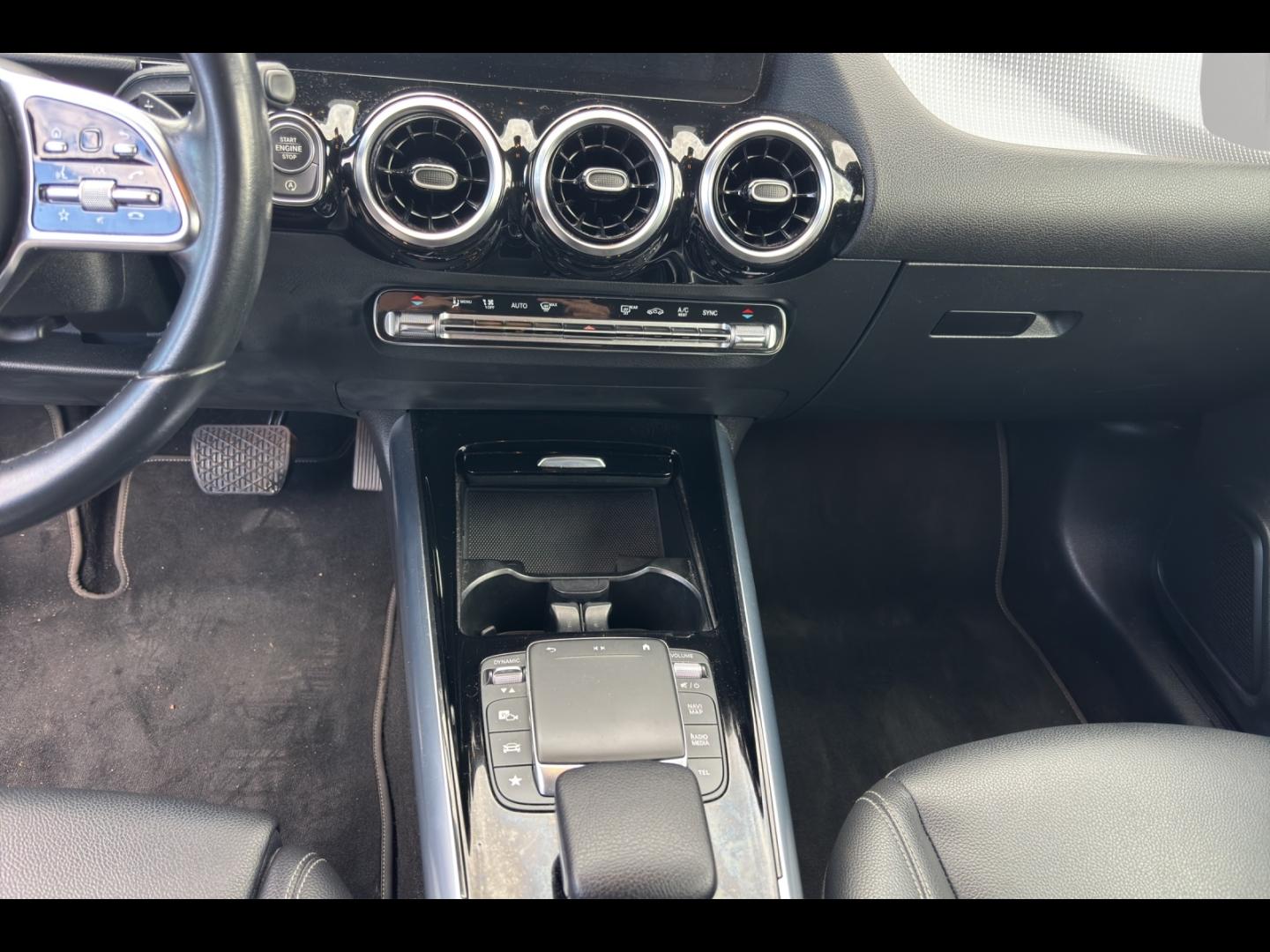 Image MERCEDES-BENZ GLA 200 d 150ch Progressive Line 8G-DCT
