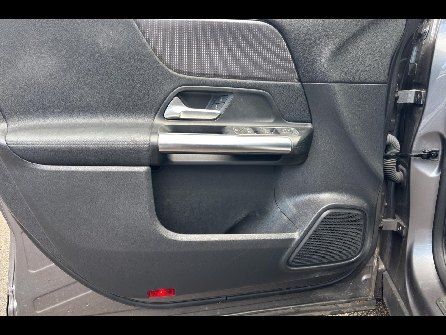 Image MERCEDES-BENZ GLA 200 d 150ch Progressive Line 8G-DCT