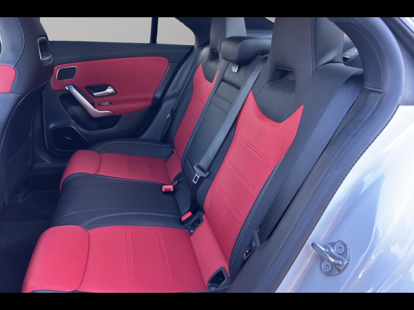 Image MERCEDES-BENZ CLA 35 AMG 306ch 4Matic 7G-DCT Speedshift AMG