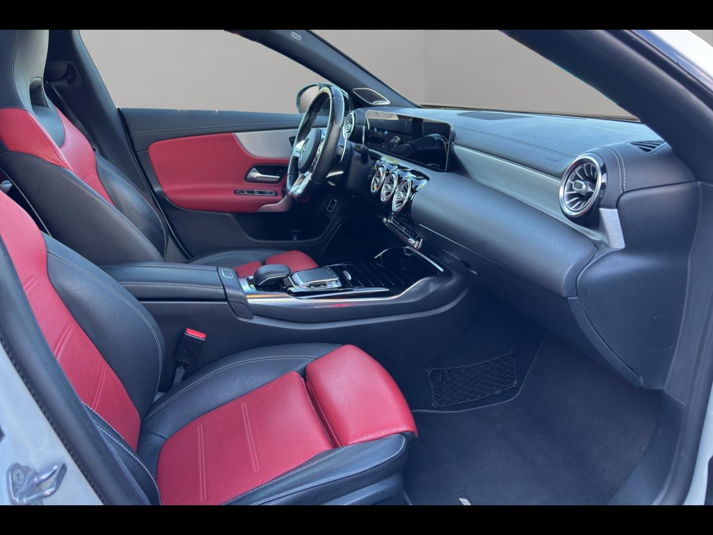Image MERCEDES-BENZ CLA 35 AMG 306ch 4Matic 7G-DCT Speedshift AMG