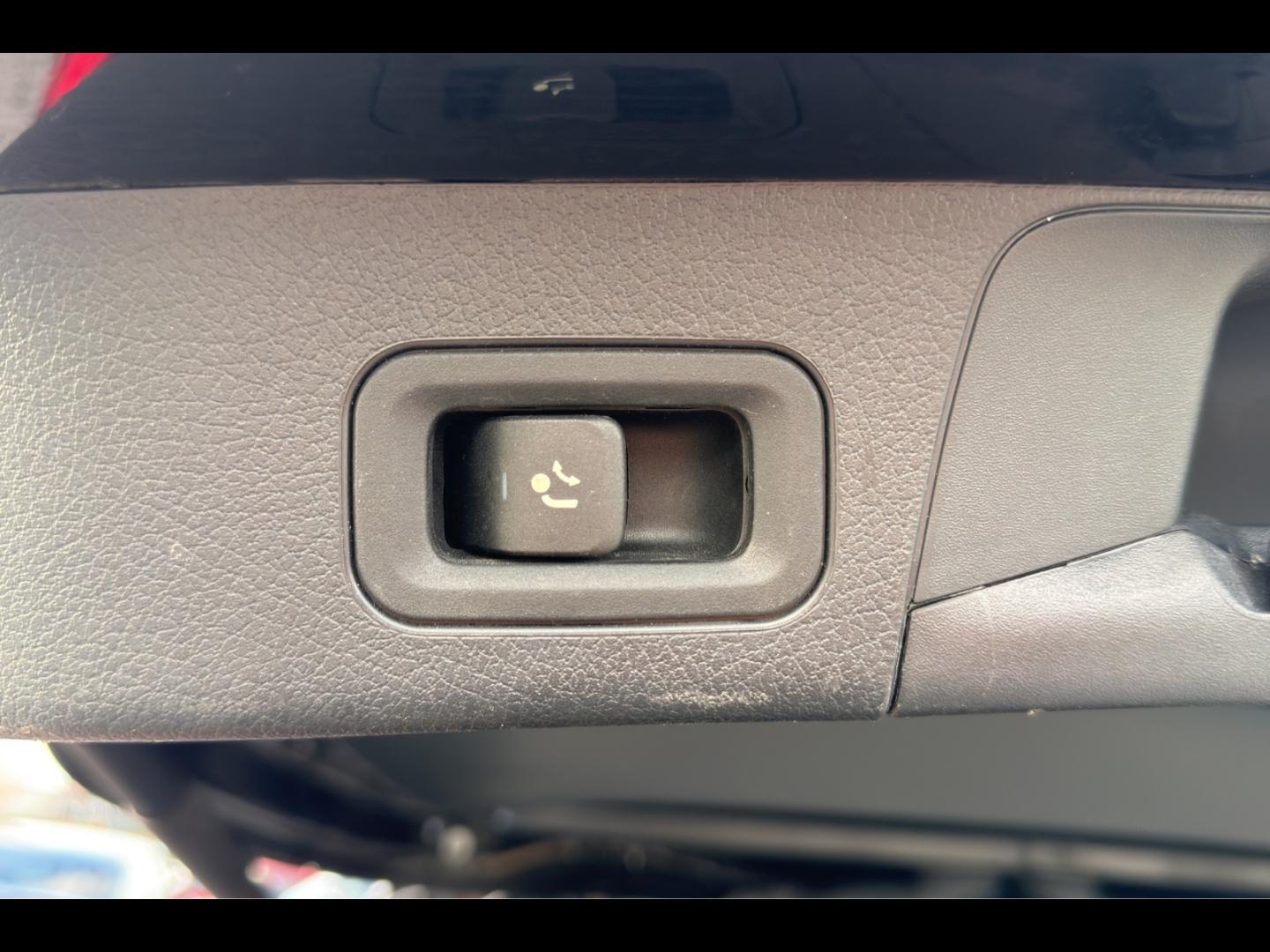 Image MERCEDES-BENZ GLB 220d 190ch AMG Line 4Matic 8G DCT