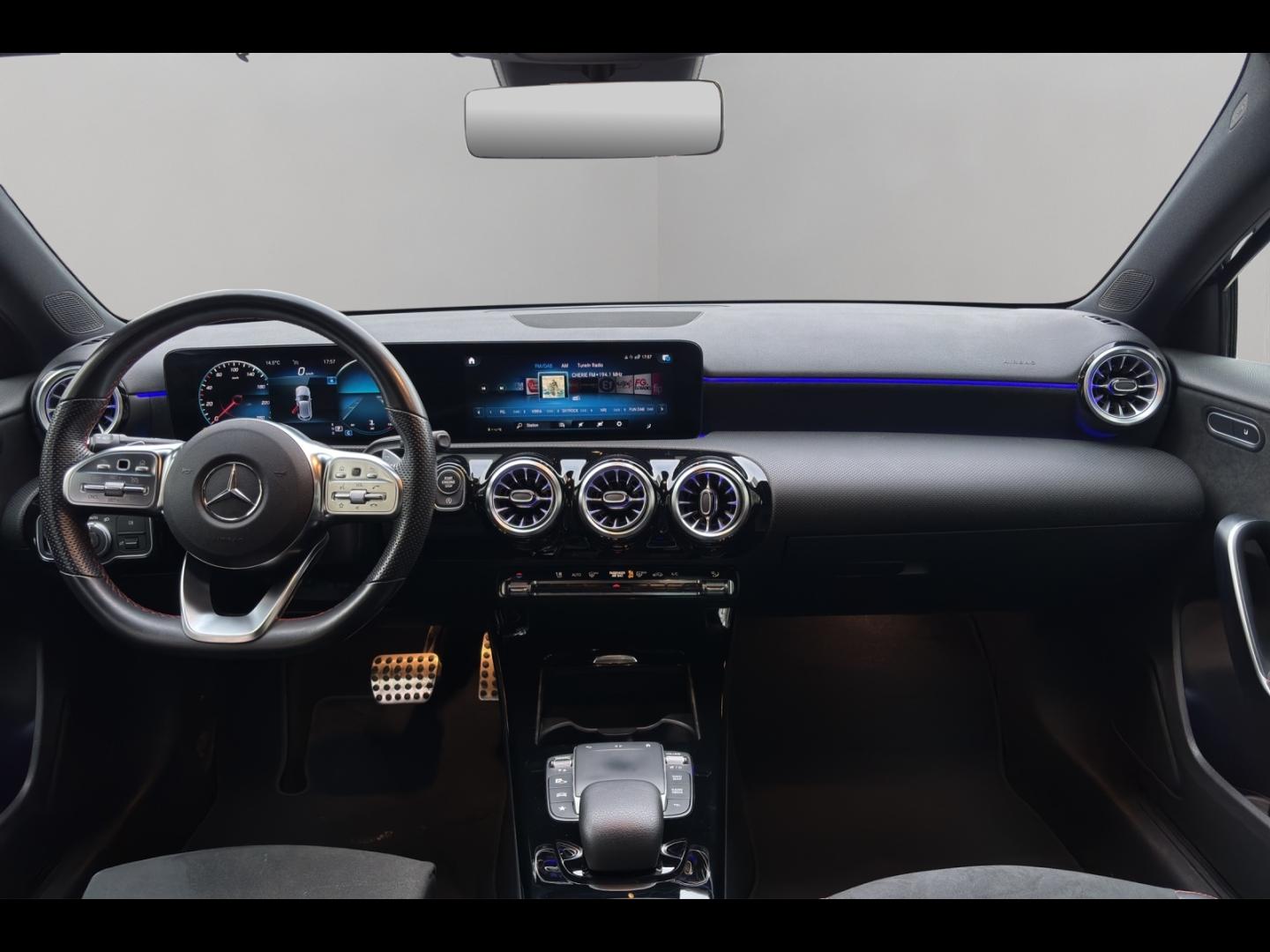 Image MERCEDES-BENZ Classe A 180 d 116ch AMG Line 8G-DCT