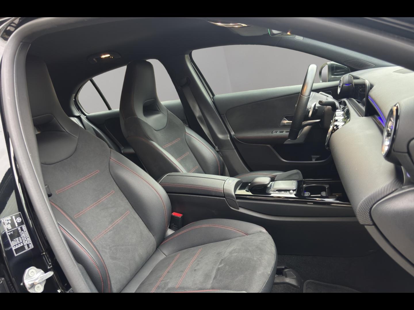 Image MERCEDES-BENZ Classe A 180 d 116ch AMG Line 8G-DCT