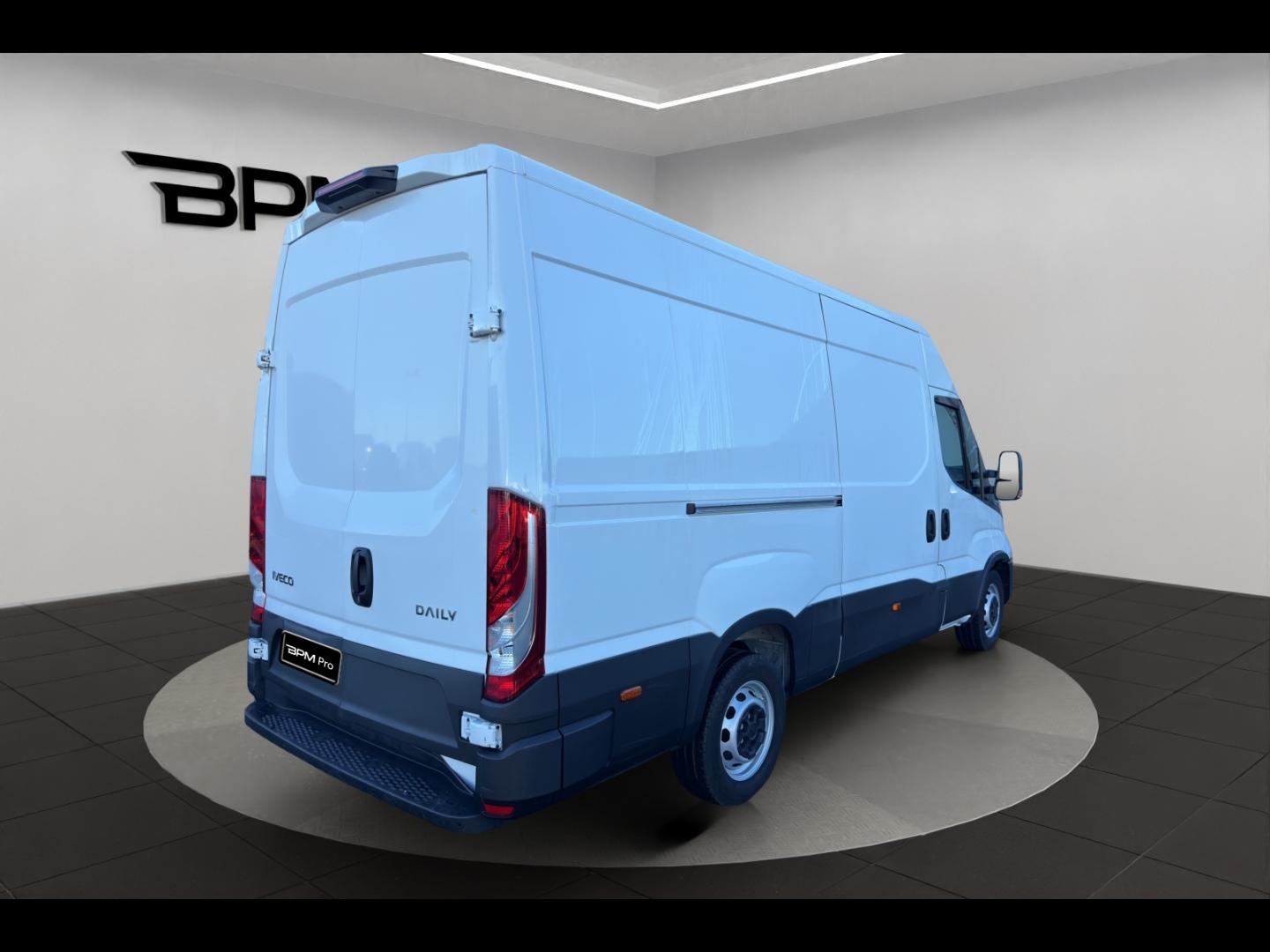 Image IVECO Daily 35S Fg 35S14H / Fourgon 12m3 / 2024