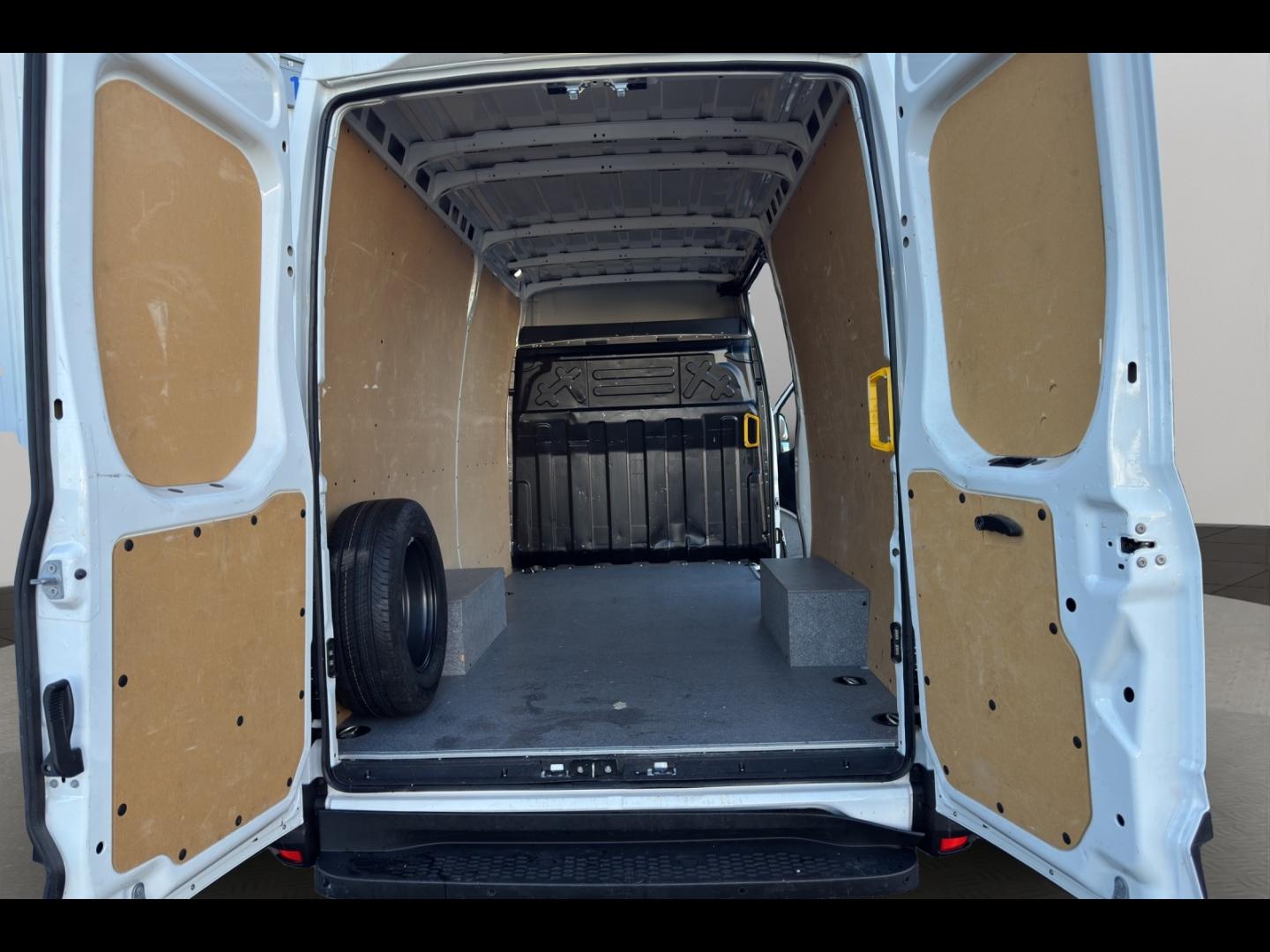 Image IVECO Daily 35S Fg 35S14H / Fourgon 12m3 / 2024
