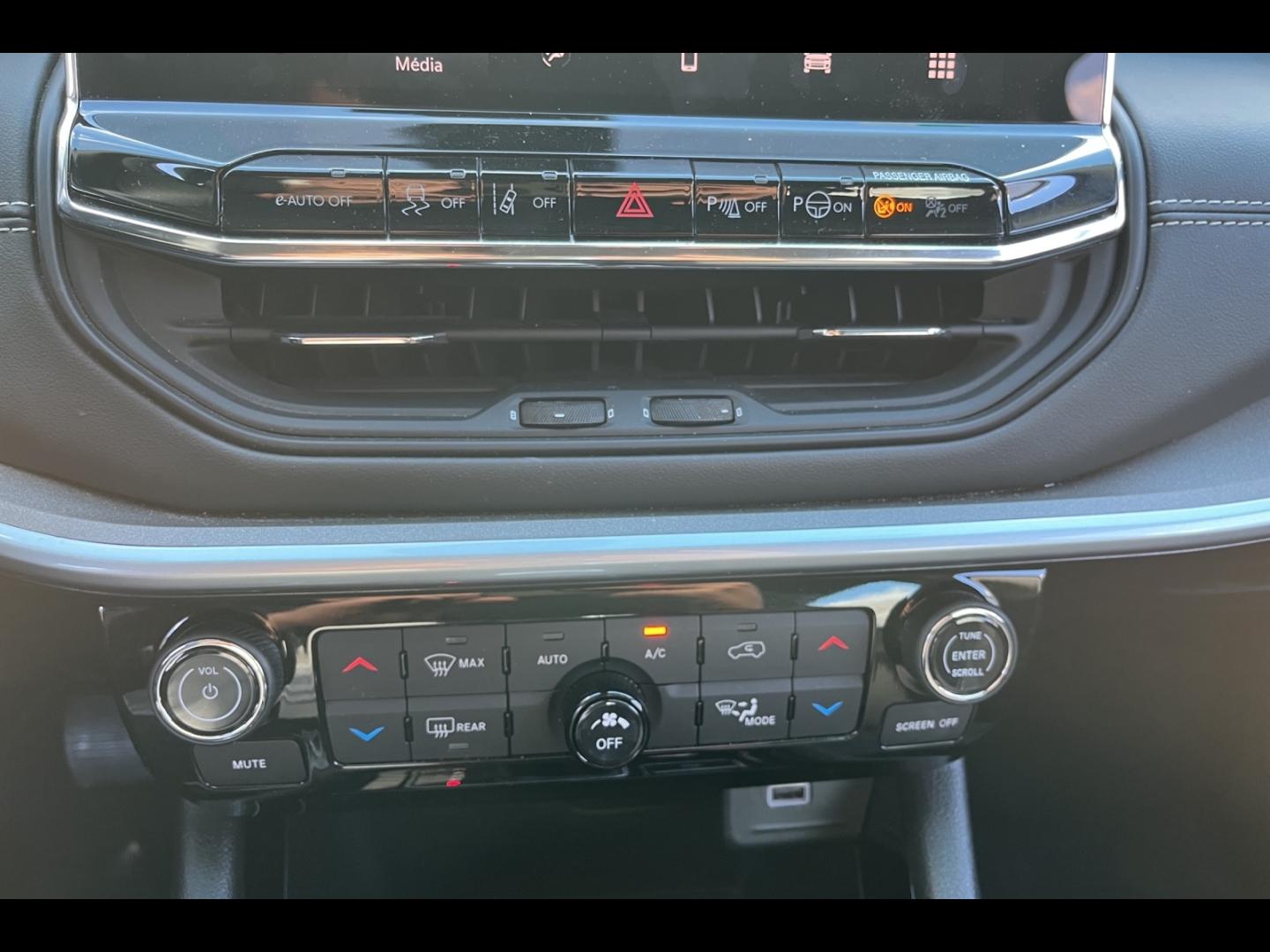 Image JEEP Compass 1.5 Turbo T4 130ch MHEV Altitude 4x2 BVR7