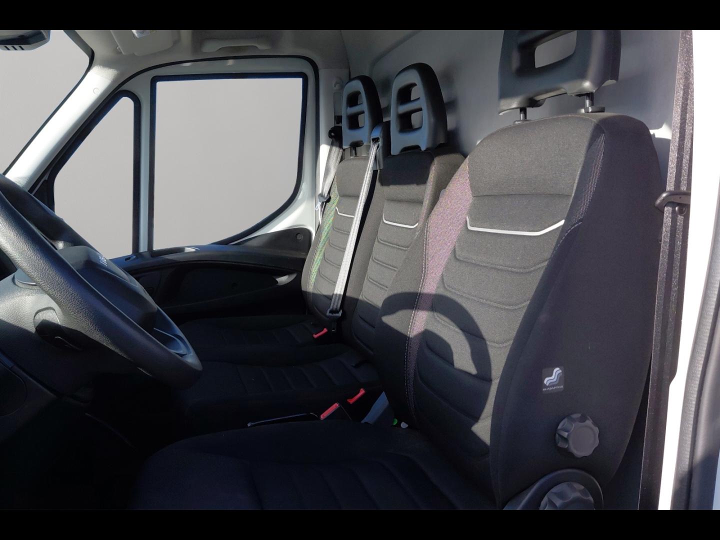 Image IVECO Daily CCb 35C16H3.O Benne Neuve 3.50m Coffre Dos Cabine Neuf