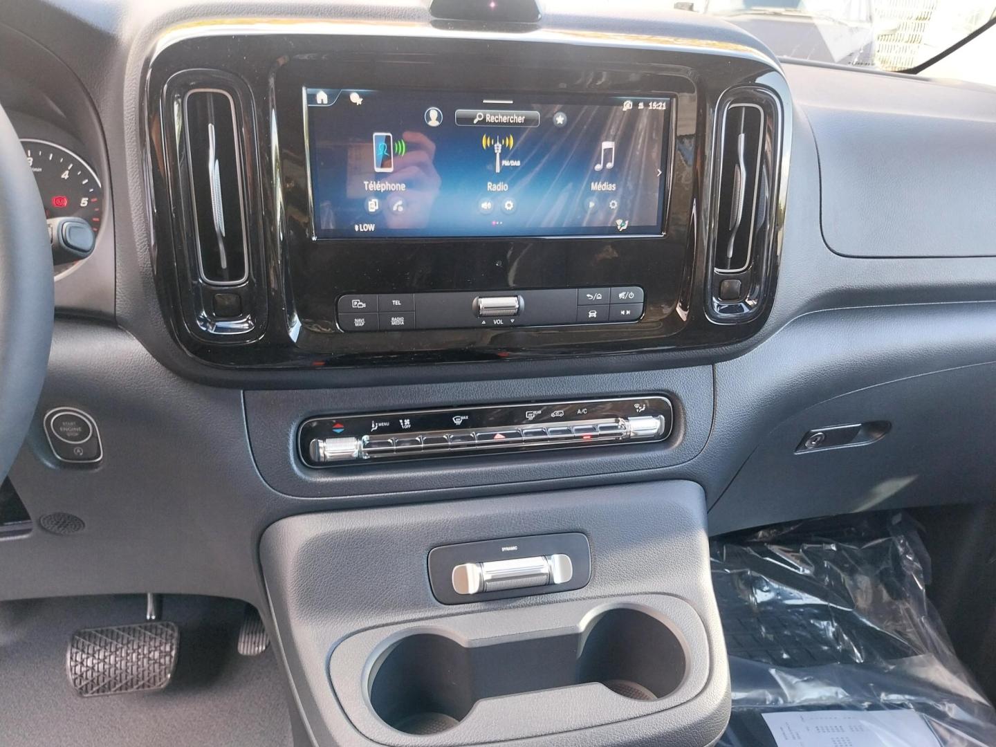 Image MERCEDES-BENZ Vito Fg 116 CDI Compact Select Propulsion 9G-Tronic