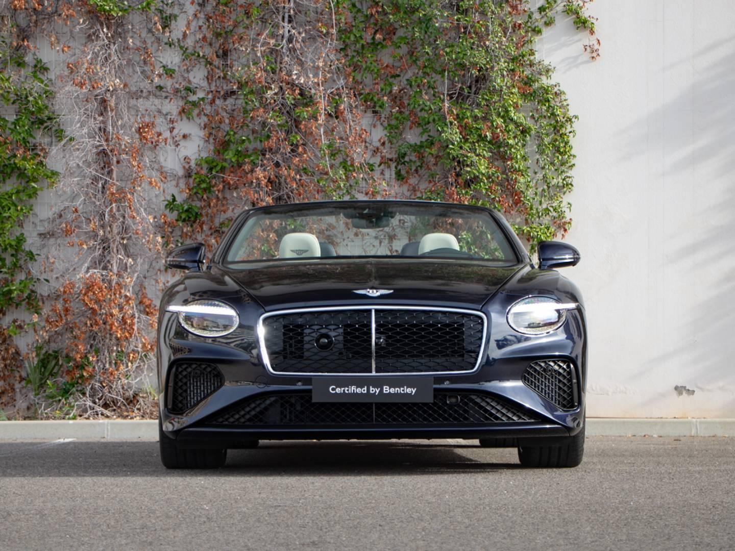 Photo BENTLEY CONTINENTAL GTC V8 4.0 Hybrid 680ch