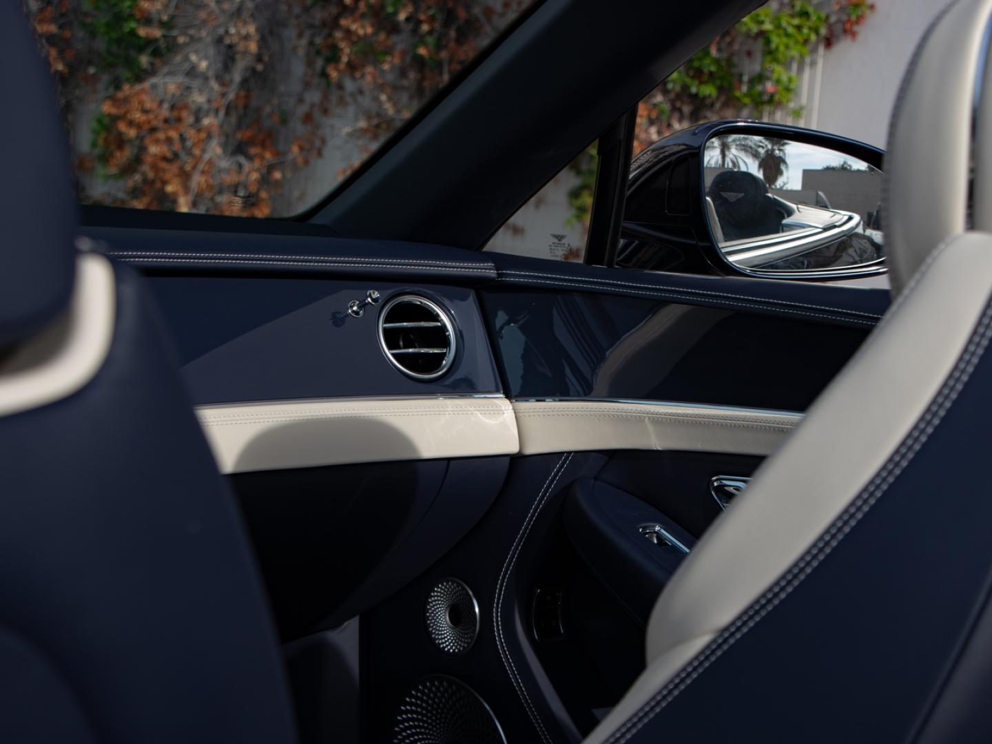 Image BENTLEY CONTINENTAL GTC V8 4.0 Hybrid 680ch