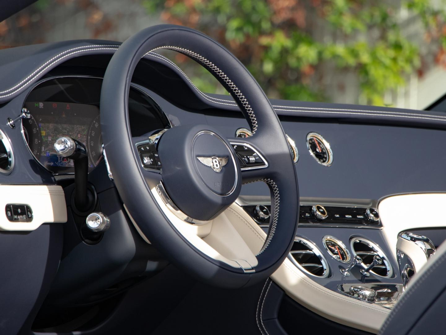Image BENTLEY CONTINENTAL GTC V8 4.0 Hybrid 680ch
