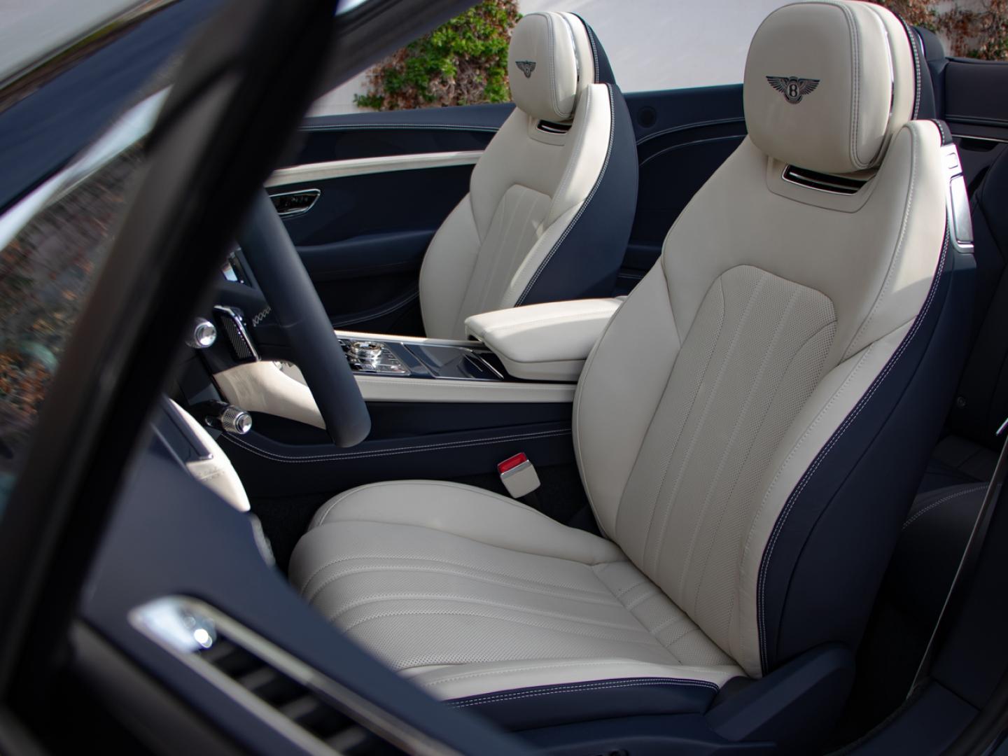 Image BENTLEY CONTINENTAL GTC V8 4.0 Hybrid 680ch