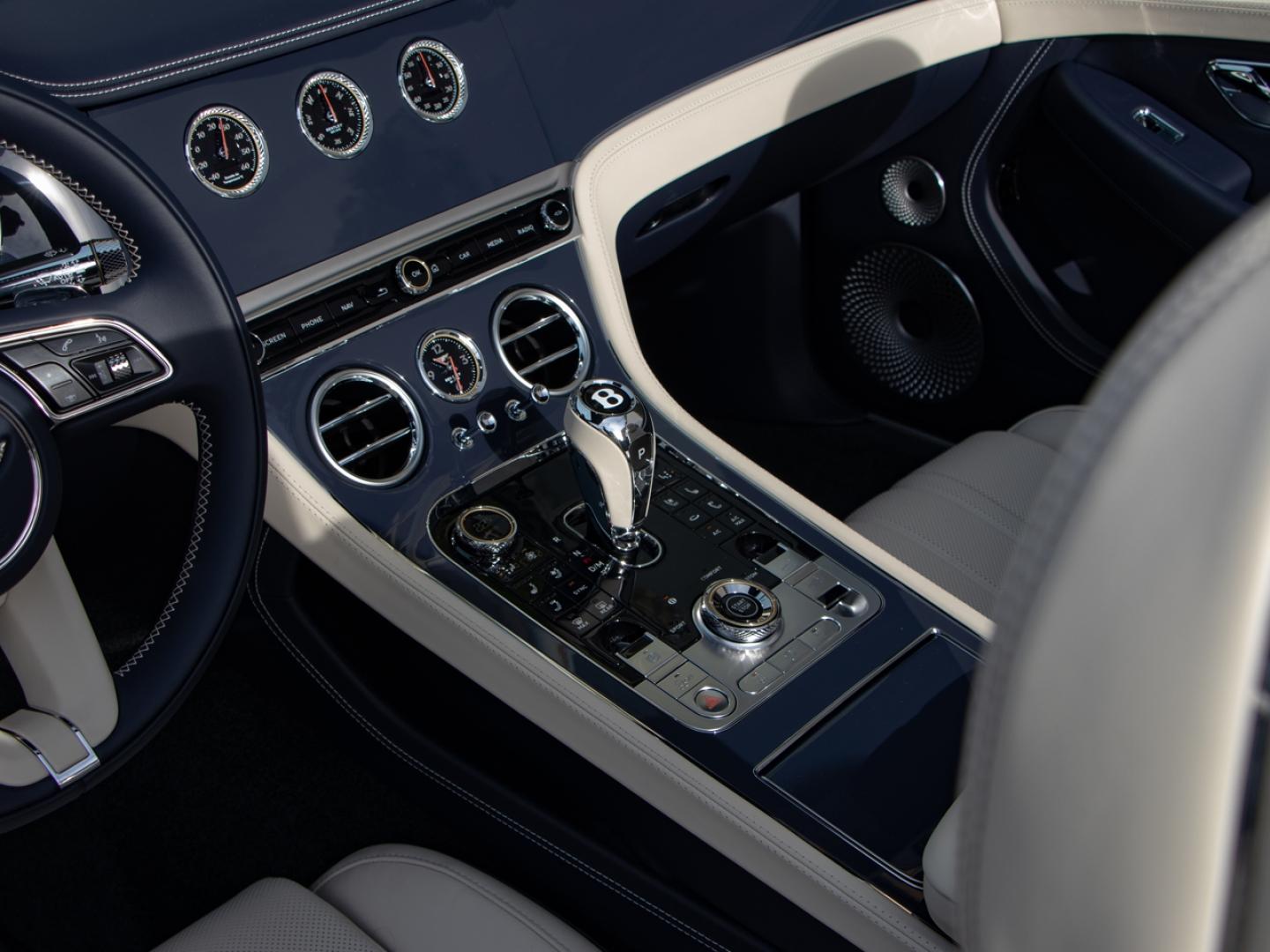 Image BENTLEY CONTINENTAL GTC V8 4.0 Hybrid 680ch