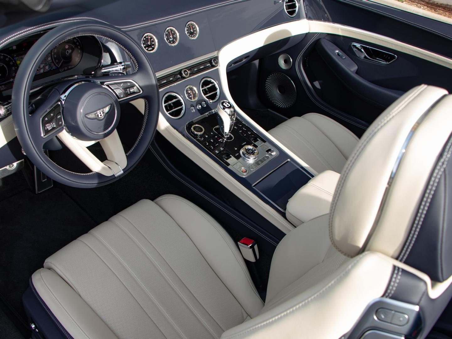 Image BENTLEY CONTINENTAL GTC V8 4.0 Hybrid 680ch
