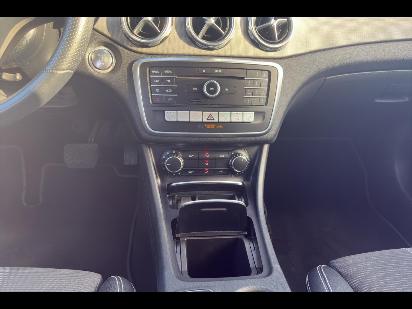 Image MERCEDES-BENZ GLA 220 d 170ch Sensation 7G-DCT Euro6c