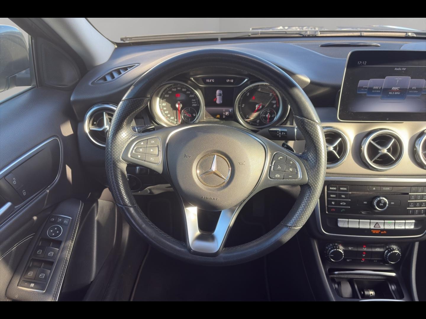 Image MERCEDES-BENZ GLA 220 d 170ch Sensation 7G-DCT Euro6c