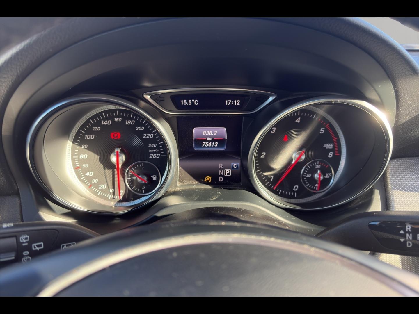 Image MERCEDES-BENZ GLA 220 d 170ch Sensation 7G-DCT Euro6c