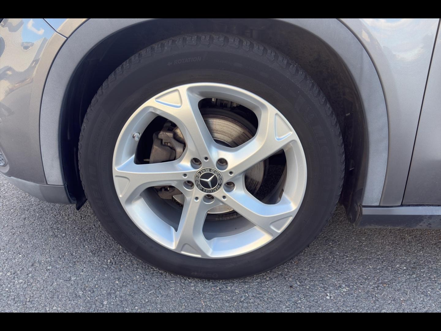 Image MERCEDES-BENZ GLA 220 d 170ch Sensation 7G-DCT Euro6c