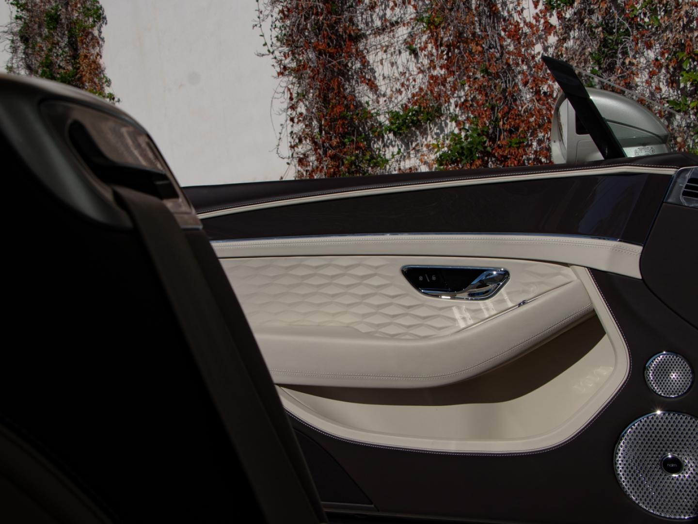 Image BENTLEY CONTINENTAL GTC Speed V8 4.0 Hybrid 780ch